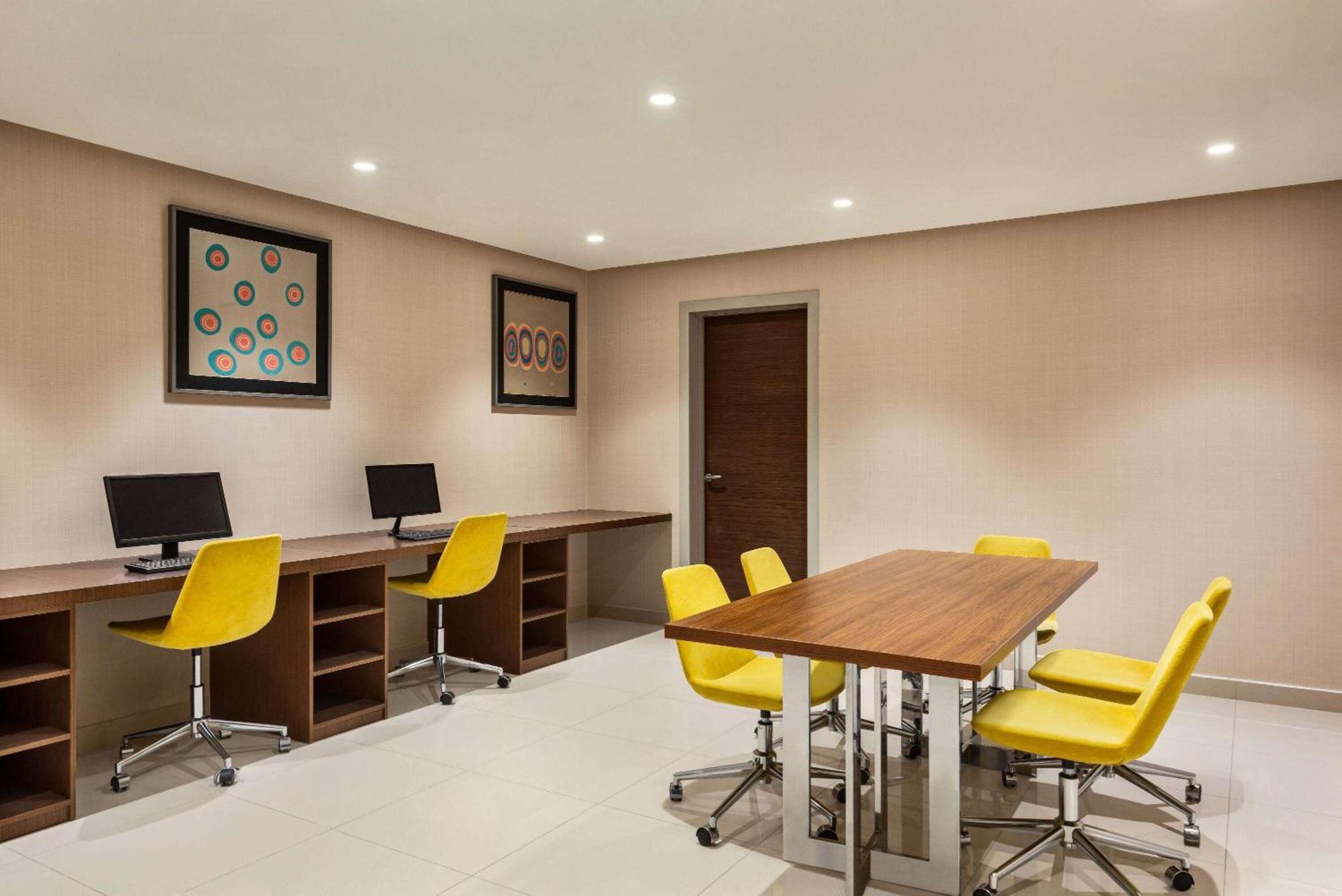 Ramada By Wyndham Makkah Zad Al Tayseer Mekke Dış mekan fotoğraf