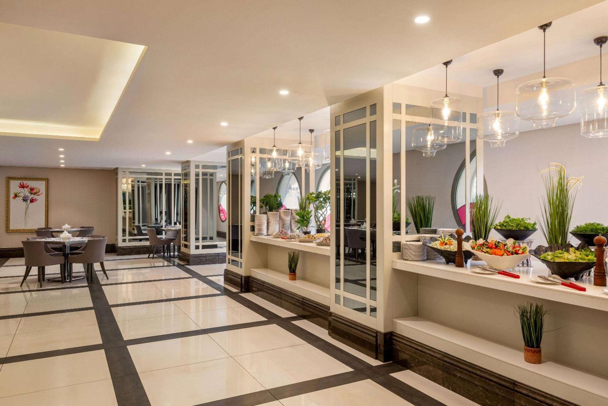 Ramada By Wyndham Makkah Zad Al Tayseer Mekke Dış mekan fotoğraf